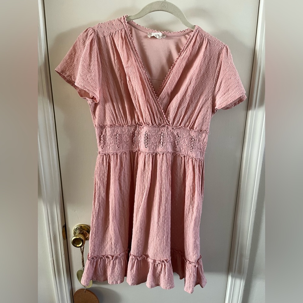 Altar'd State pink raised dot v-neck dress